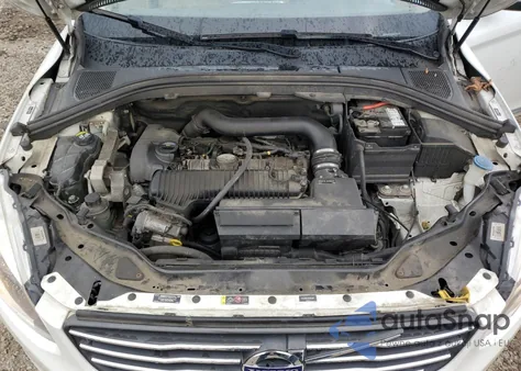 2016 Volvo Xc60 T5 Premier из США, поврежденный, VIN YV4612RK9G2822847